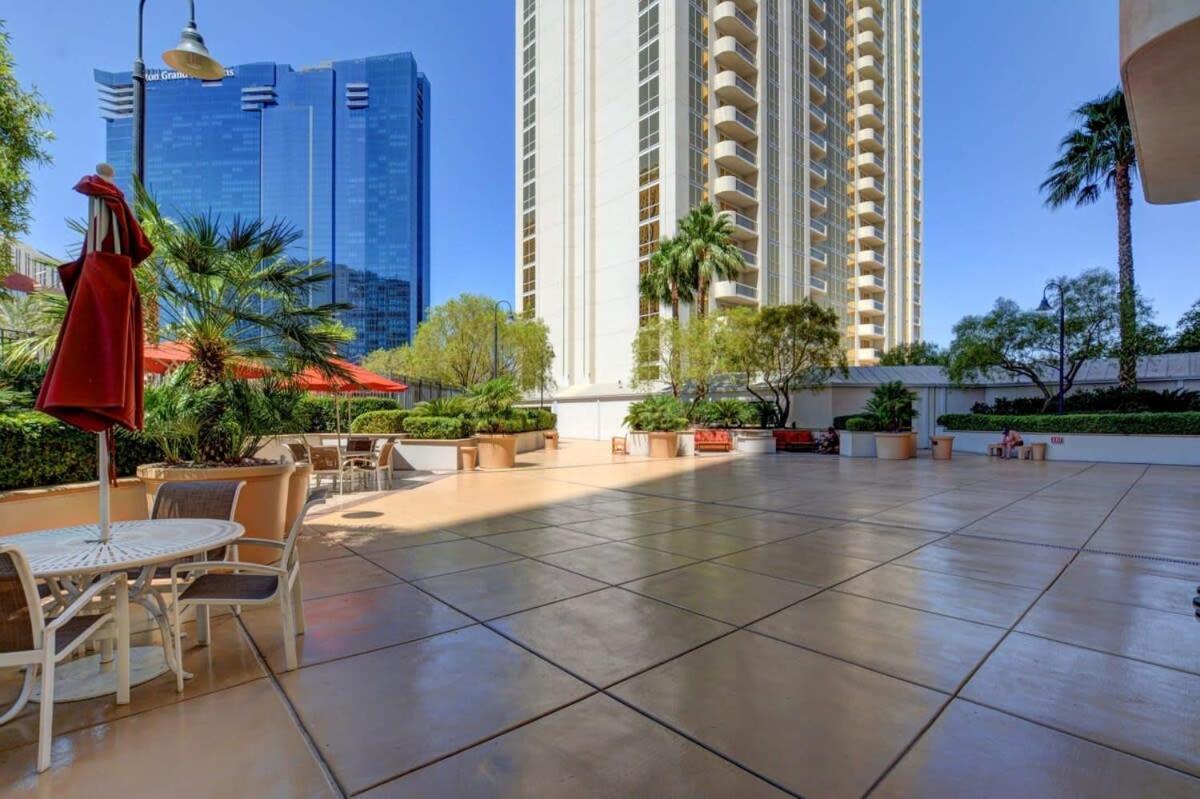 Mgm Signature-25-609 Strip View Jacuzzi Studio Лас-Вегас Екстер'єр фото